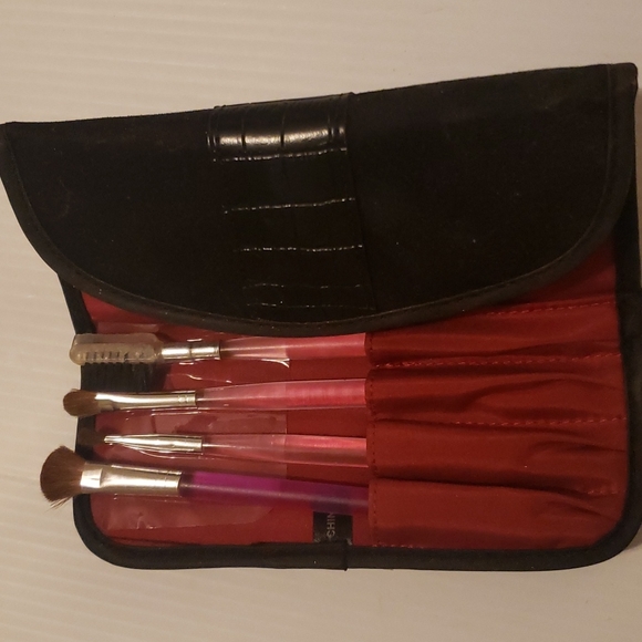 Accessories MAKEUPS - Picture 3 of 16